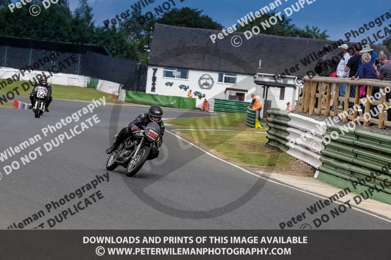 Vintage motorcycle club;eventdigitalimages;mallory park;mallory park trackday photographs;no limits trackdays;peter wileman photography;trackday digital images;trackday photos;vmcc festival 1000 bikes photographs